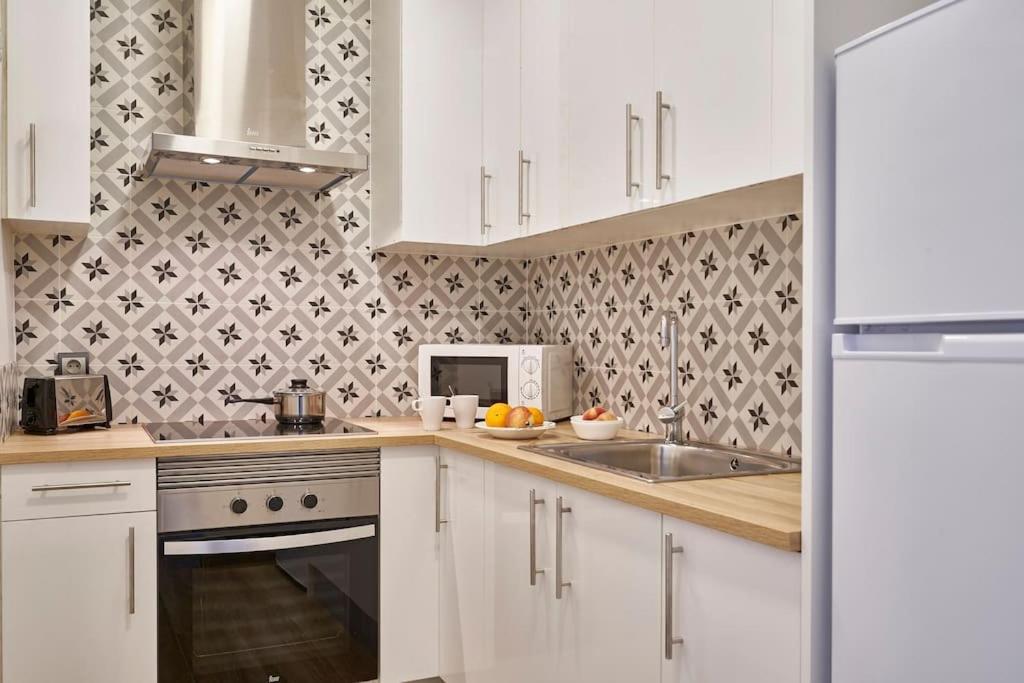 Bebarceloner Sants - 2 Bedrooms Appartamento *
